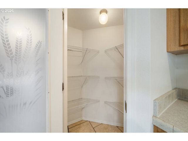 4802 Se 133RD Dr, Portland, OR 97236