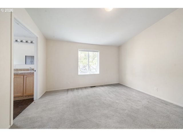 4802 Se 133RD Dr, Portland, OR 97236