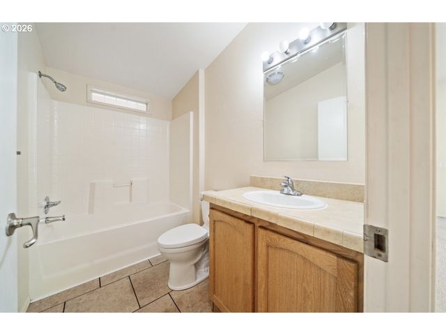 4802 Se 133RD Dr, Portland, OR 97236