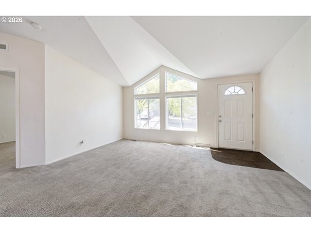 4802 Se 133RD Dr, Portland, OR 97236