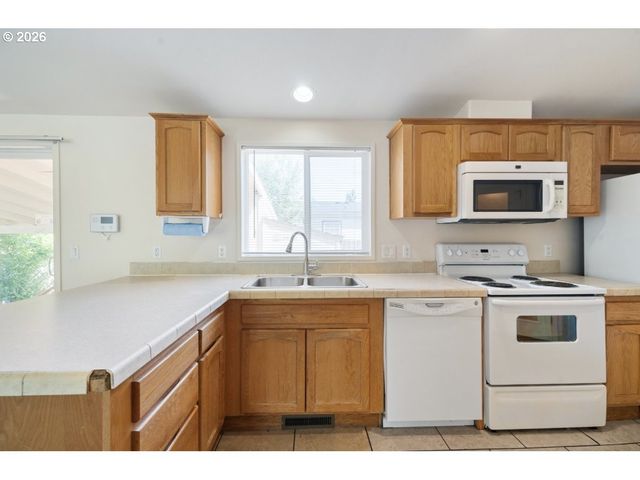 4802 Se 133RD Dr, Portland, OR 97236