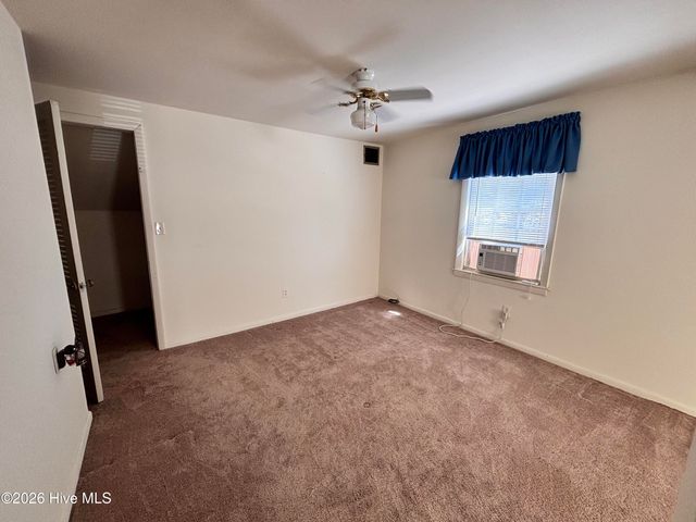 612 Blaney Street, Clinton, NC 28328