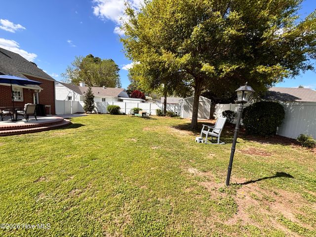 612 Blaney Street, Clinton, NC 28328