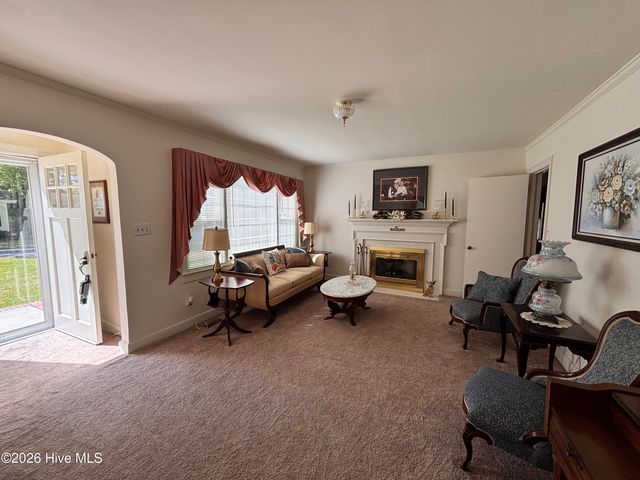 612 Blaney Street, Clinton, NC 28328