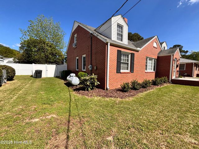 612 Blaney Street, Clinton, NC 28328