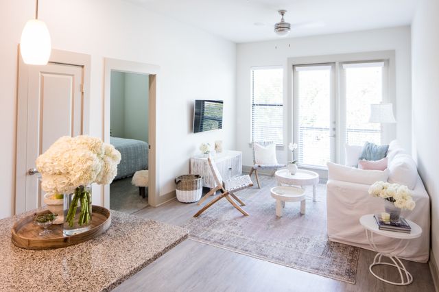 7518 Eastern Avenue 301, Dallas, TX 75209