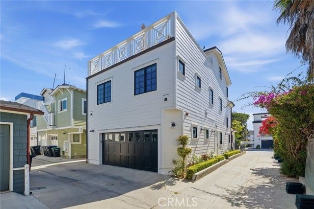 305 Montero, Newport Beach, CA 92661