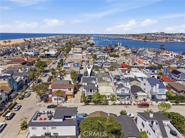 305 Montero, Newport Beach, CA 92661