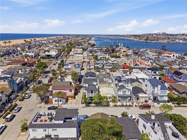 305 Montero, Newport Beach, CA 92661