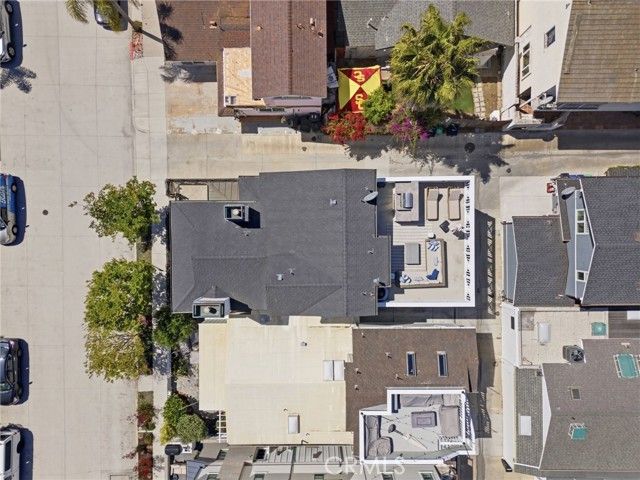 305 Montero, Newport Beach, CA 92661
