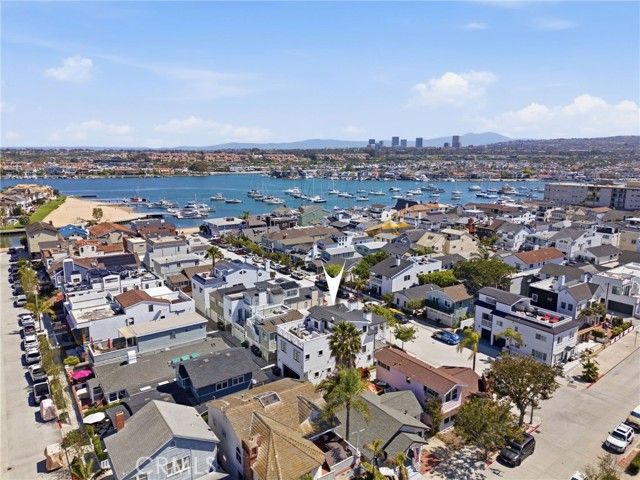 305 Montero, Newport Beach, CA 92661