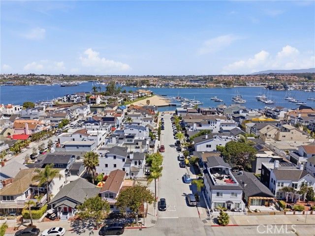 305 Montero, Newport Beach, CA 92661