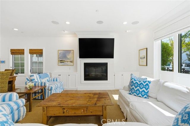 305 Montero, Newport Beach, CA 92661