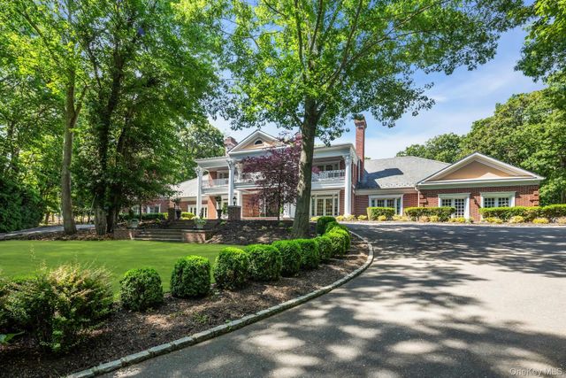 98 Cliff Road, Port Jefferson, NY 11777