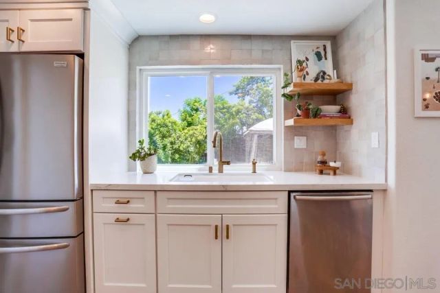 8581 Paseo Del Sol, Santee, CA 92071