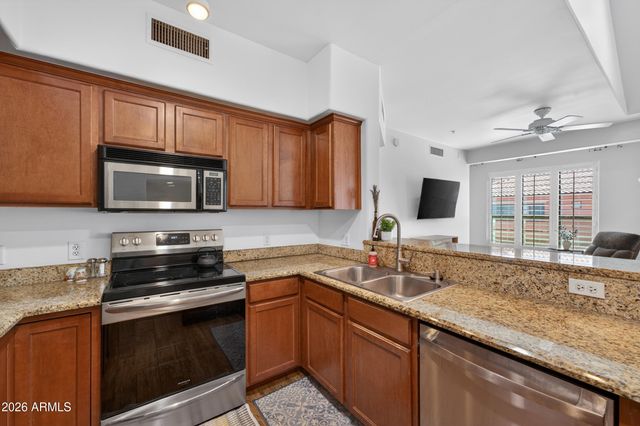 20660 N 40TH Street 2028, Phoenix, AZ 85050