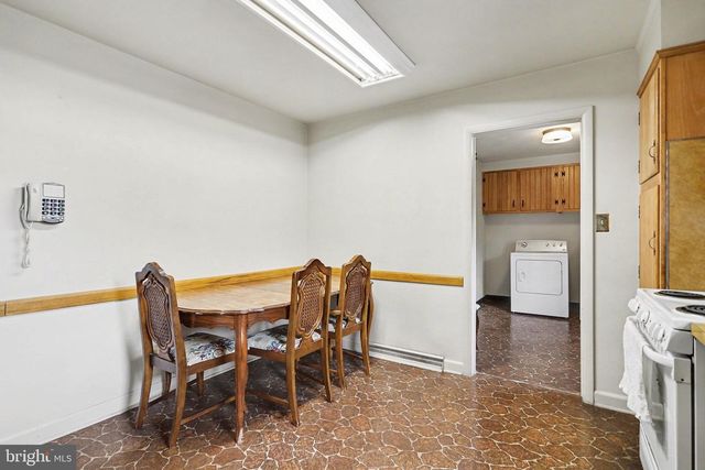 2072 ANDOVER DR, Dover, PA 17315