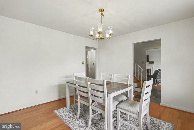 2072 ANDOVER DR, Dover, PA 17315