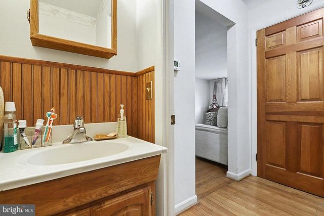 2072 ANDOVER DR, Dover, PA 17315