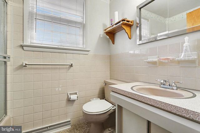 2072 ANDOVER DR, Dover, PA 17315