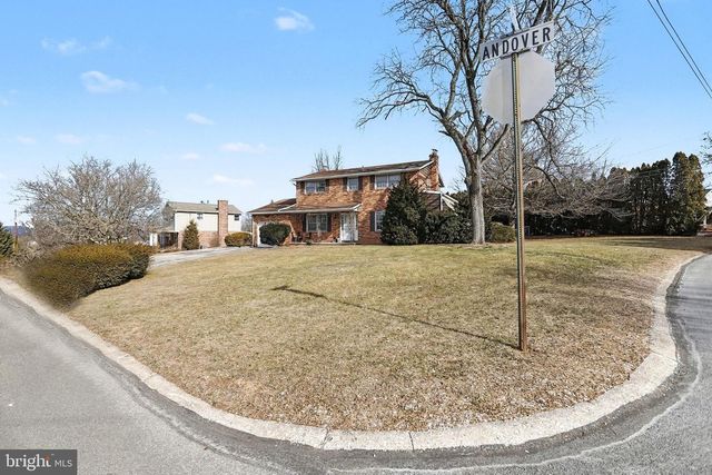 2072 ANDOVER DR, Dover, PA 17315