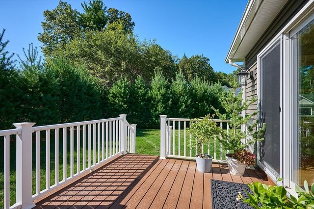 3 Conrad Circle 3, Easthampton, MA 01027