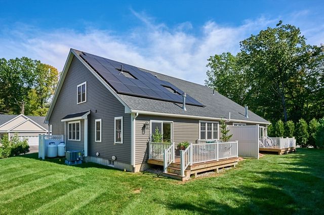 3 Conrad Circle 3, Easthampton, MA 01027