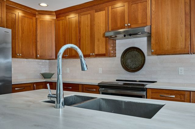 3 Conrad Circle 3, Easthampton, MA 01027