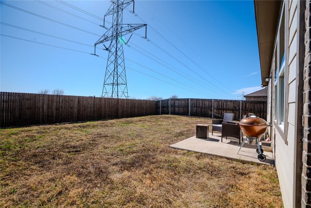 5533 Ladytown Lane, Fort Worth, TX 76036