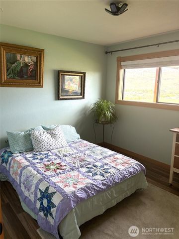 8 Mundinger Lane, Omak, WA 98841