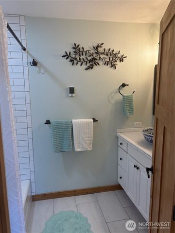 8 Mundinger Lane, Omak, WA 98841