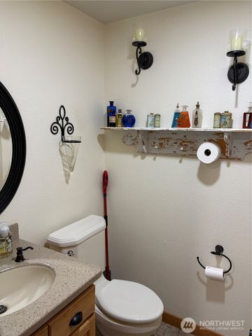 8 Mundinger Lane, Omak, WA 98841