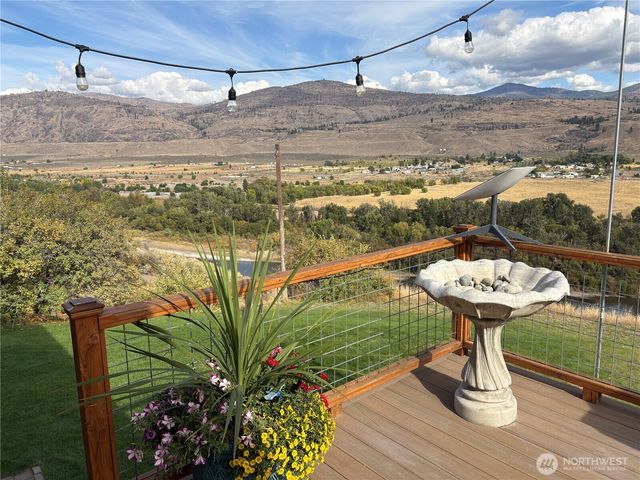 8 Mundinger Lane, Omak, WA 98841