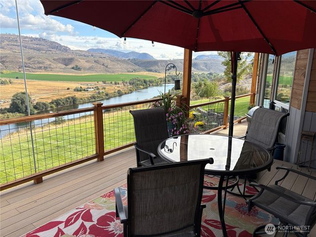 8 Mundinger Lane, Omak, WA 98841