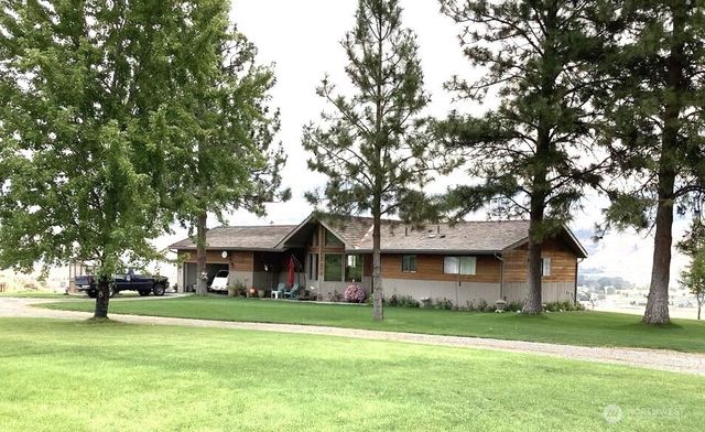 8 Mundinger Lane, Omak, WA 98841