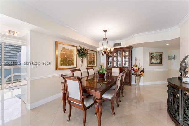 8855 Collins Ave 8J, Surfside, FL 33154