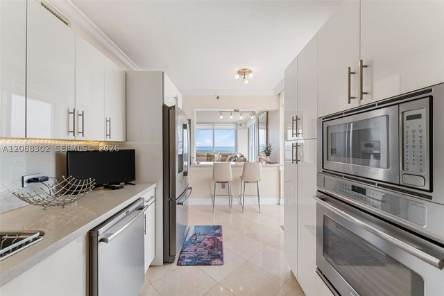 8855 Collins Ave 8J, Surfside, FL 33154