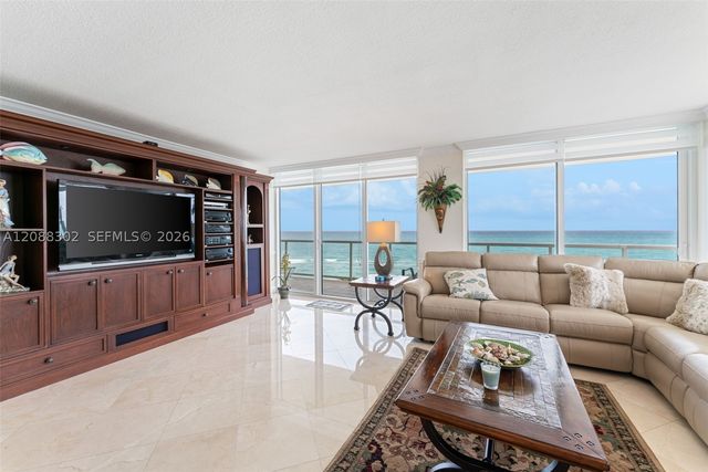 8855 Collins Ave 8J, Surfside, FL 33154