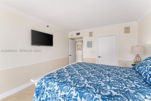 8855 Collins Ave 8J, Surfside, FL 33154