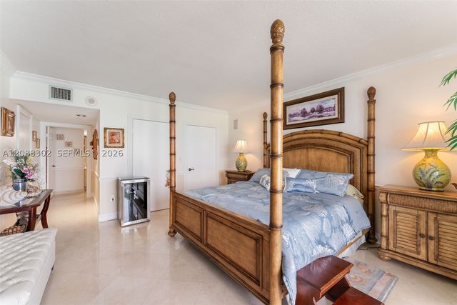 8855 Collins Ave 8J, Surfside, FL 33154