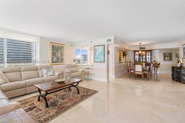 8855 Collins Ave 8J, Surfside, FL 33154