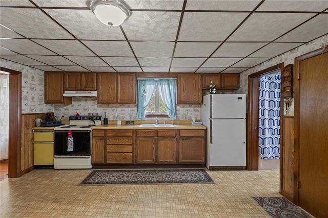 86 Fall Street, Woonsocket, RI 02895