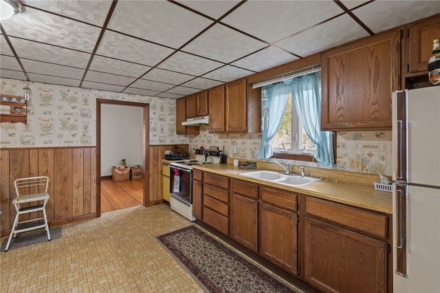 86 Fall Street, Woonsocket, RI 02895
