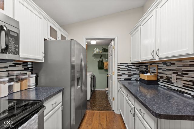 8950 Hunters Creek Drive 208, Indianapolis, IN 46227