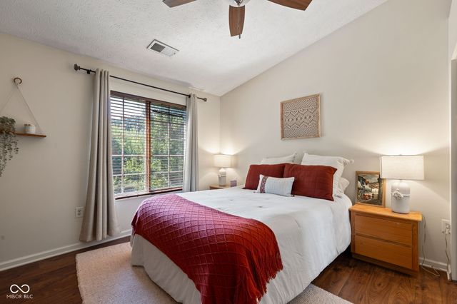 8950 Hunters Creek Drive 208, Indianapolis, IN 46227