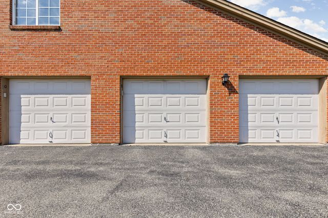 8950 Hunters Creek Drive 208, Indianapolis, IN 46227