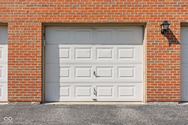 8950 Hunters Creek Drive 208, Indianapolis, IN 46227