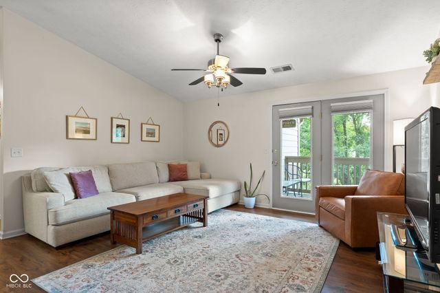 8950 Hunters Creek Drive 208, Indianapolis, IN 46227