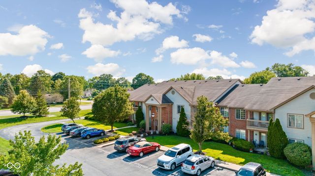 8950 Hunters Creek Drive 208, Indianapolis, IN 46227