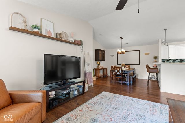 8950 Hunters Creek Drive 208, Indianapolis, IN 46227